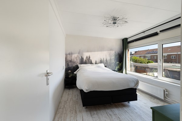 Foto - Te koop: instapklare hoekwoning met oprit en garage!
